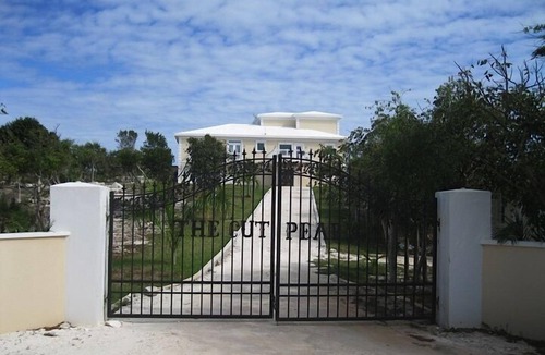 Forbes Hill Villa | "The Cut Pearl" - Stunning Private Beachfront/Oceanfront Villa On Little Exuma