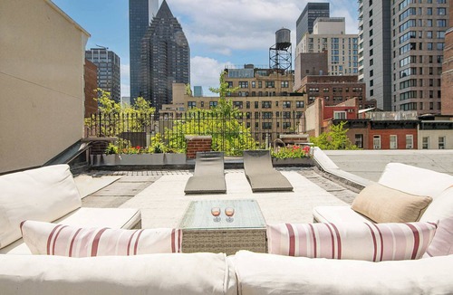 Turtle Bay House | The Diplomat #1 - Boutique Designer Duplex