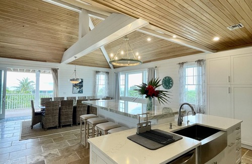 Hope Town House | The Frigate House, Luxury Home. Pool, Boat Slip, Beach Access