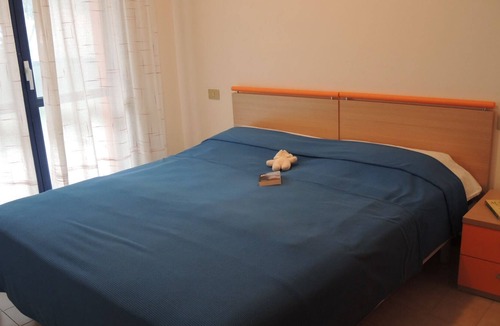 Bibione Apartment | The Apartment house Tonin is a little building with elevator just 100 metres far from the beach and