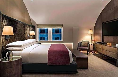 Theater District Hotel | The Knickerbocker