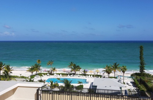 Freeport Apartment | The Lookout - Coral Beach