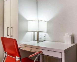 Chelsea Hotel | The Moore, New York City, a Member of Design Hotels