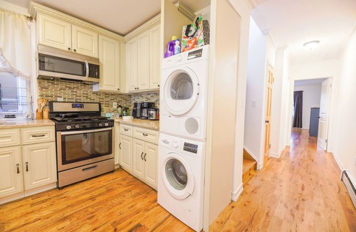 Crown Heights House | The Schenectady House - Unit 2 Standard Room/Shared Bath & Common Areas
