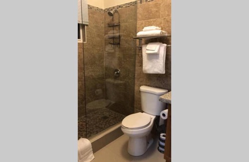 Kingston Apartment | The Sundown Apartments