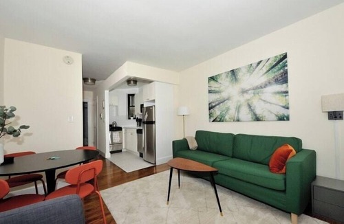 Sutton Place Apartment | The Sutton Vibe 8710
