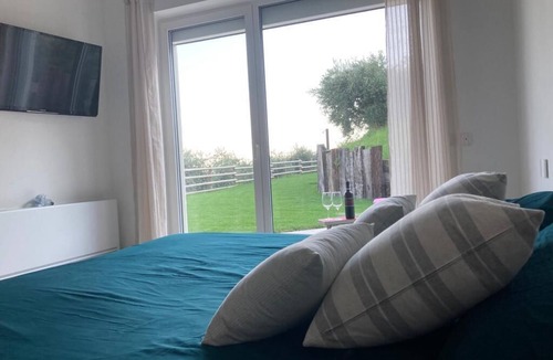 Mazzurega Bed & Breakfast | The Terrace on the Hill