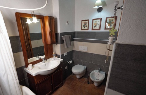 Veruno Bed & Breakfast | The Willow Bed & Breakfast - Room Sage