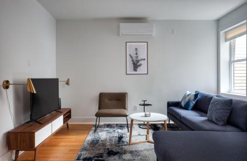 Greenpoint Apartment | Three Bedroom Brooklynite Suite!