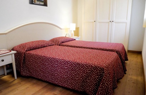 Longare Apartment | Tigli apartment with two bedrooms and one bathroom on the second floor with 4 metre glass window (apartment 6)