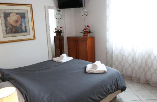 Broglie Apartment | Timetofreedom Zimmer Chiaretto