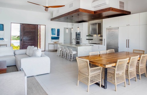 Juba Sound Villa | Tip of the Tail Villa