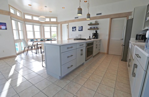 Hope Town Villa | Topside - Kick back and relax in your tropical hideaway by the sea!