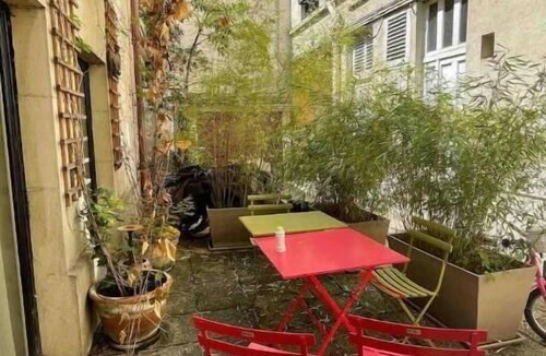 Hopital Saint-Louis Apartment | Town house at Canal Saint-Martin 150 sqm - 4 bedrooms - Unique - Backyardnn