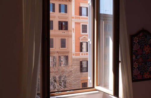 Trastevere Apartment | TrastevereHome-Bright 5BR Character Home with Lift