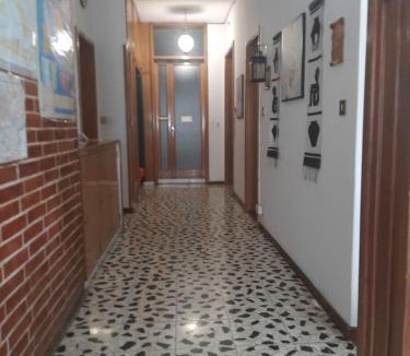 Treviso Bed & Breakfast | Travellers Lodge Bed & Rooms
