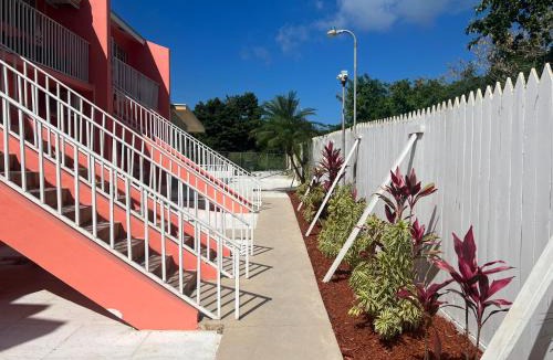Nassau Apartment | Tropical Hideaway