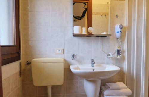 Porto Viro Bed & Breakfast | Twin room along the river Po in a B&B in Porto Viro