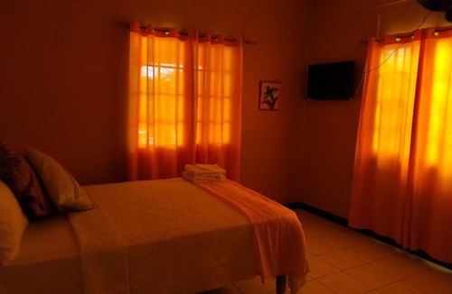 Montego Bay House | Unity Villa 3 bedroom with fans Wifi Parking