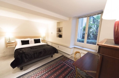 Saint-Merri Apartment | Up & Down, 1BR/1BA, 4 people
