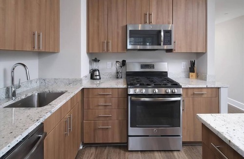 Sutton Place Apartment | Upscale 1BR | Fitness Center + Laundry | Upper East Side