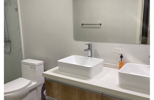 Saint Andrew Apartment | Upscale 2 Bedroom Apt w/gym access and pool view