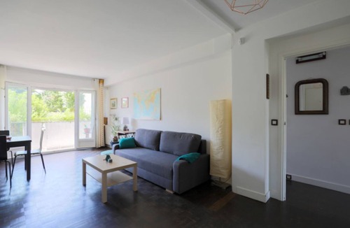 Levriere - Haye aux Moines Apartment | Urban Serenity