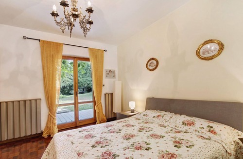 San Zeno di Montagna Villa | Vacation Villa Casa San Zeno with Mountain & Lake View, Terrace & Private Fenced Park