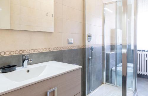 Vertova Apartment | ValSeriana Skyline Panoramic View BG Mountain