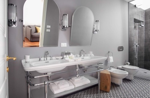 Citta Antica Villa | Verona Design - One Bedroom Villa, Sleeps 4