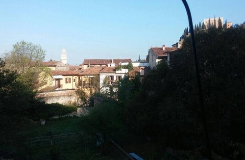 Verona City Centre Apartment | Verona up to you Panorama with car & bike places
