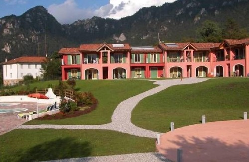 Crone Resort | Vico Super - Two Bedroom Resort, Sleeps 6