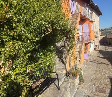 Canelli Bed & Breakfast | View & Wine Room