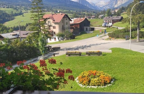 Cortina d'Ampezzo Apartment | Villa 5 Torri