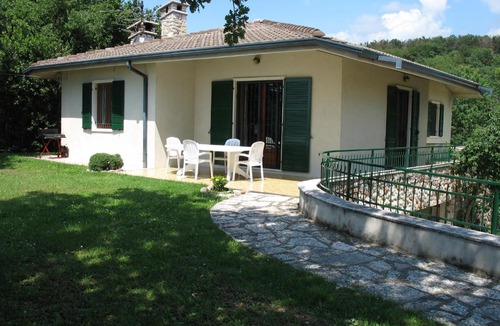 Albisano Villa | Villa Bardino