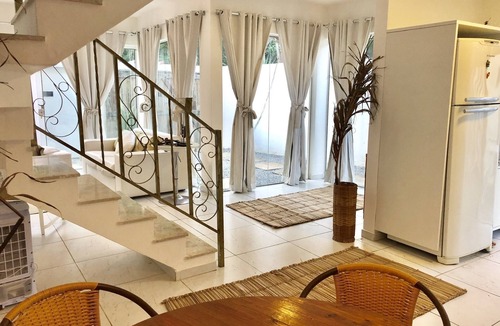 Pero House | Villa Bella Vista, casa estilosa, decorada com muito bom gosto.