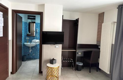Milan House | Villa Camilla Milano Easy Rooms Metro 4