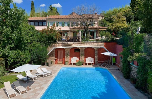 Nord-Ovest Villa | Villa elegant park and large private pool, outdoor games art fitness