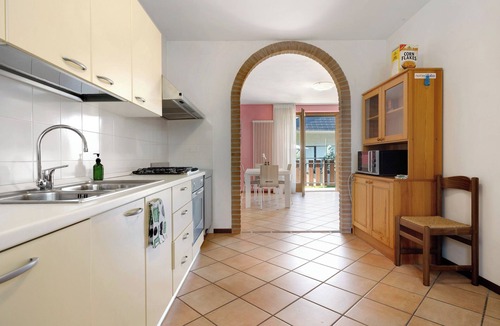 Bolognano-Vignole Villa | Villa 'Katzemburg 9999' with Lake View, Private Garden and Wi-Fi