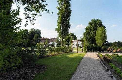 Cavezzo Villa | Villa La Personala | Historic Villa with Pool in the Modenese Countryside