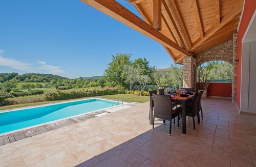 Moniga del Garda Villa | Villa Marina con Piscina by Wonderful Italy