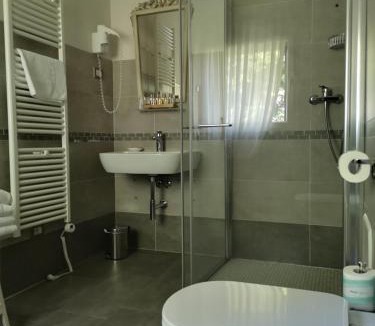 Cavalcaselle House | Villa Montenero