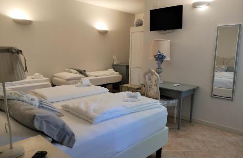 Cavalcaselle House | Villa Montenero