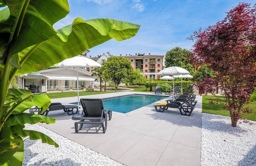 Intra Apartment | Villa Rachel Quadro by Lago Reisen