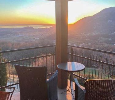 Caprino Veronese Villa | Villa Scala-Panoramic Holiday House
