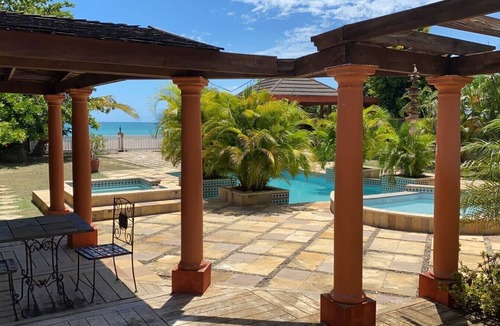 Black River Villa | Villa Serene Jewel of Black River 4 bedroom 5bathrooms
