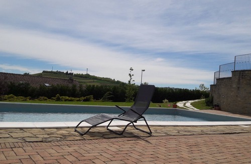 Montaldo Scarampi House | Villa Sofia with swimming pool and Unesco Piedmont garden