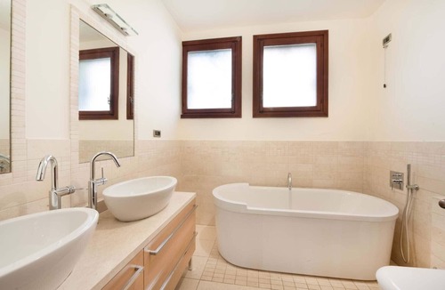 Santa Maria in Stelle Apartment | Villa Une: garden, beach and culture in Venice.