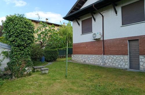 Varano Borghi House | Villa Varano Borghi - Lake