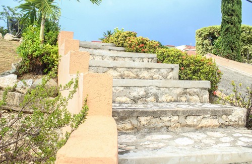 Beverly Hills House | Villa with 4 bedrooms and 4 bathroom, Balcony and community pool